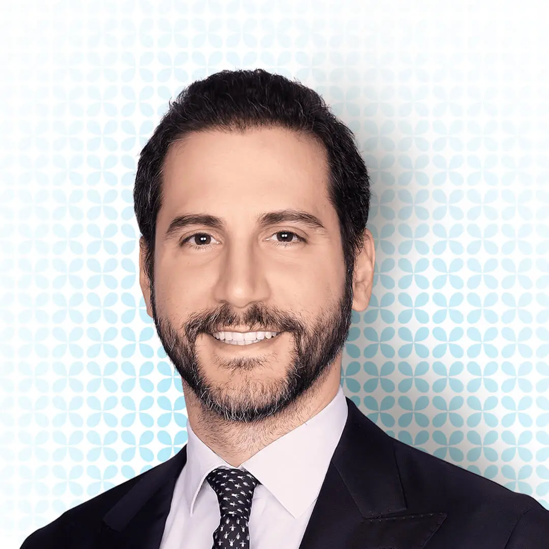 Dr. Rafic Antonios, Consultnant ophtalmologist  in oculoplastic and reconstructive eye surgery specialist at Moorfields Eye Hospital Dubai.